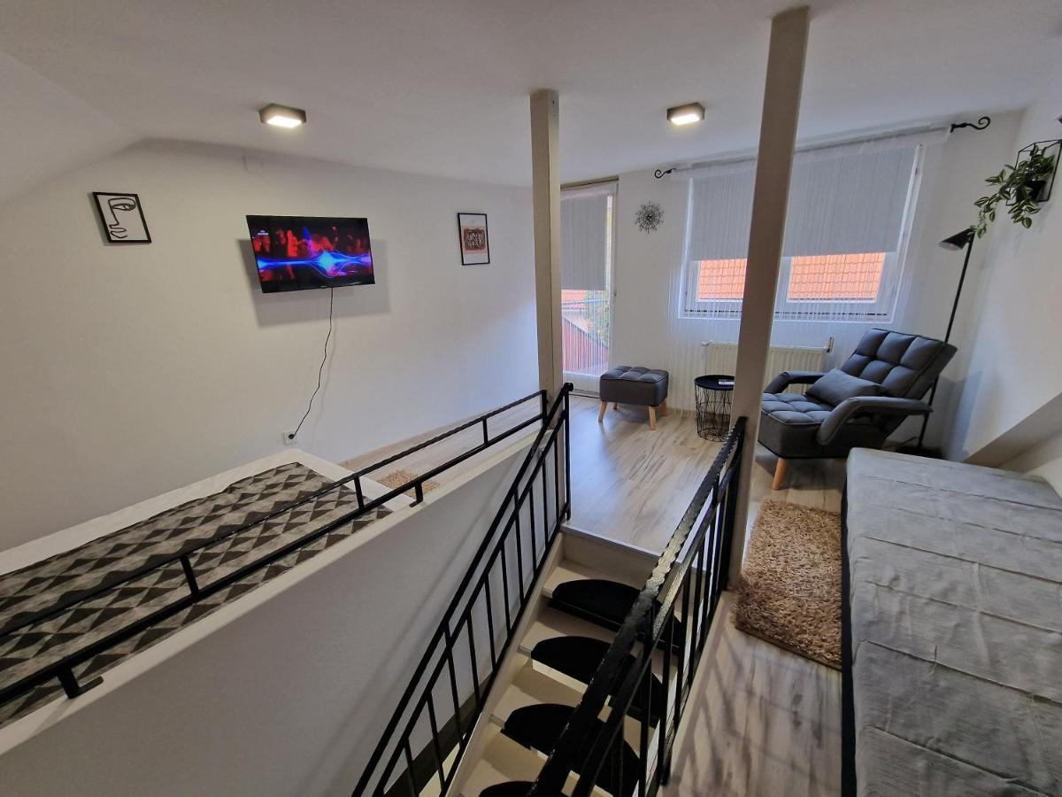 Schmidt Apartman Miskolc Belvarosaban Exteriér fotografie